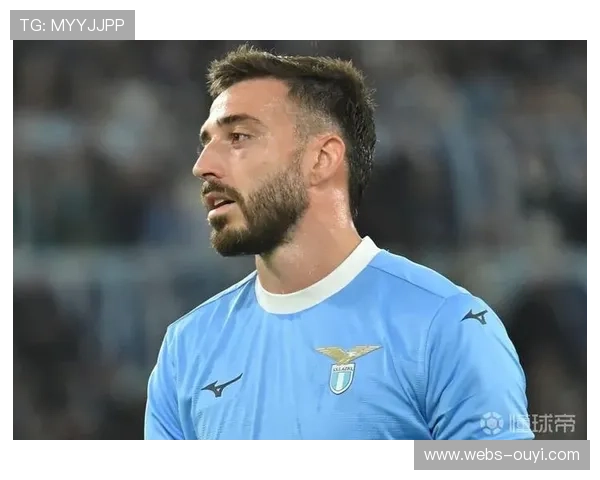 国米考察比萨球员，球探现场观战